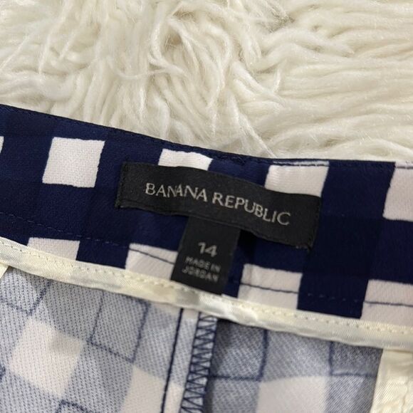Banana Republic Blue and White Gingham Bermuda Shorts - Picture 5 of 7